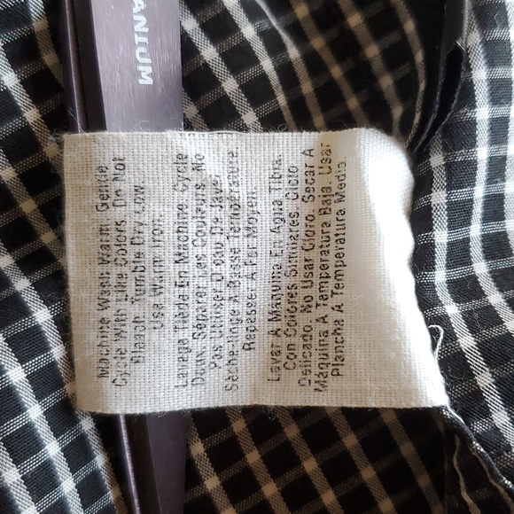 DKNY black button down short sleeve shirt - Picture 6 of 6